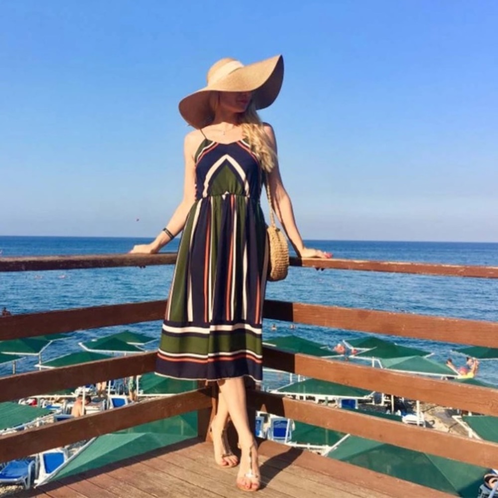 5⭐️Fave! The Emerald Striped Midi Dress - Picture 1 of 7